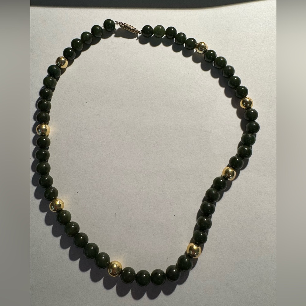 Jade necklace 17” long neck clasp vintage